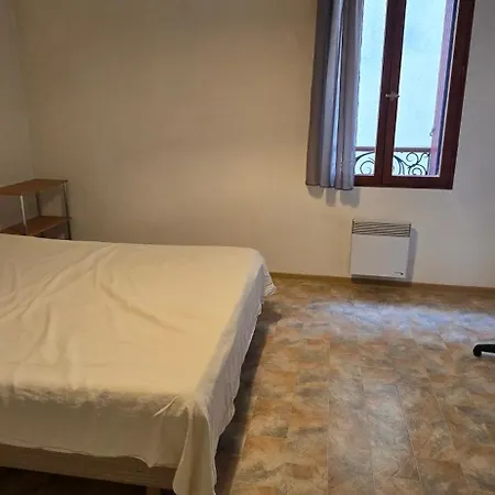 Apartment Centre 2 Serignan