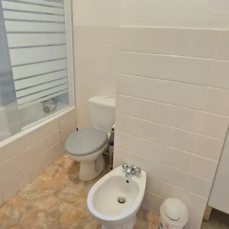 Centre 2 Apartment *